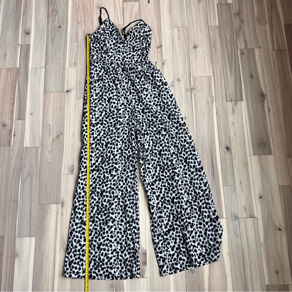 INC International Concepts 
Cotton Printed Piped-Trim jumpsuit, size M - Picture 3 of 11